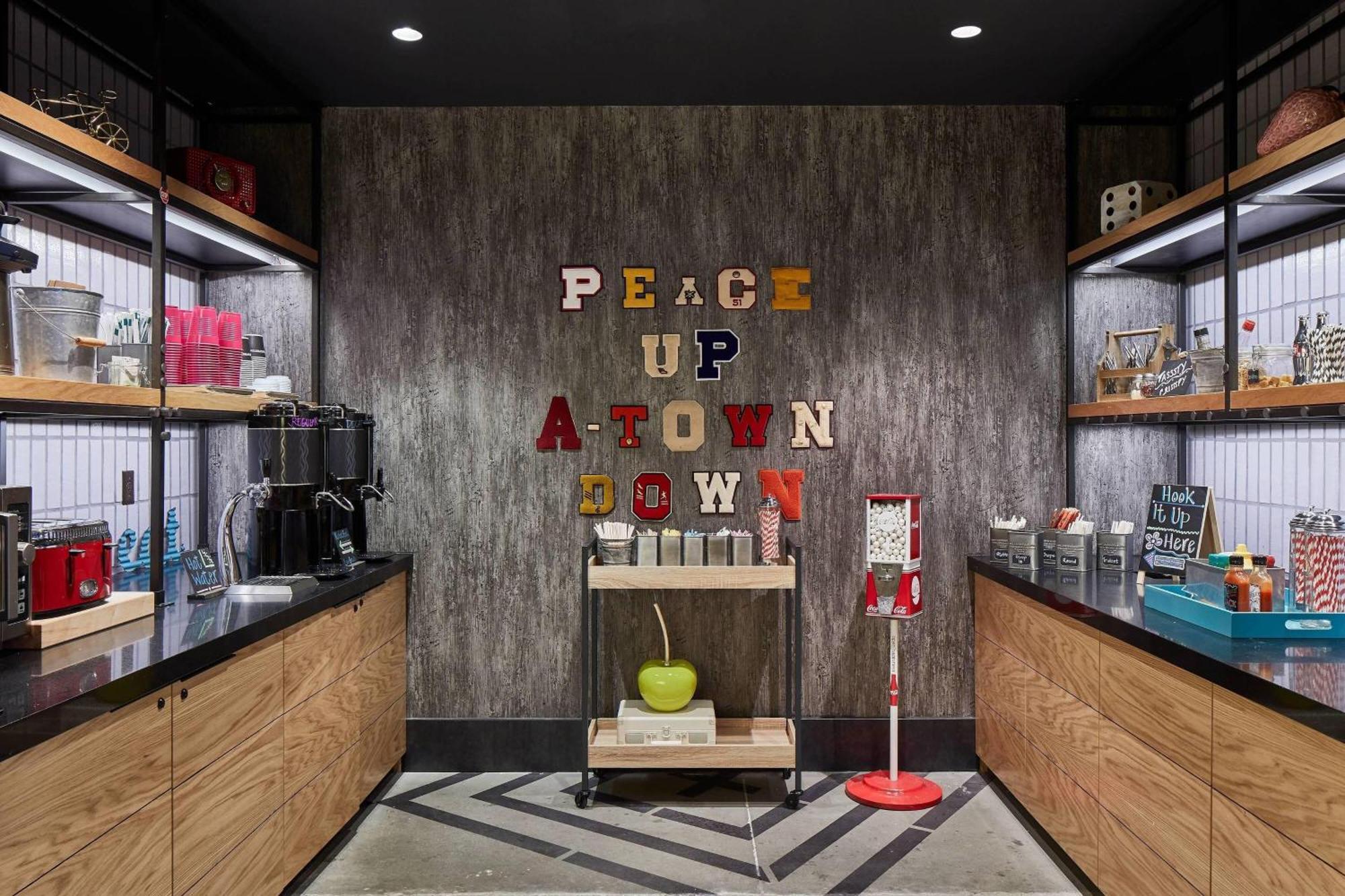 Moxy Midtown Hotel
