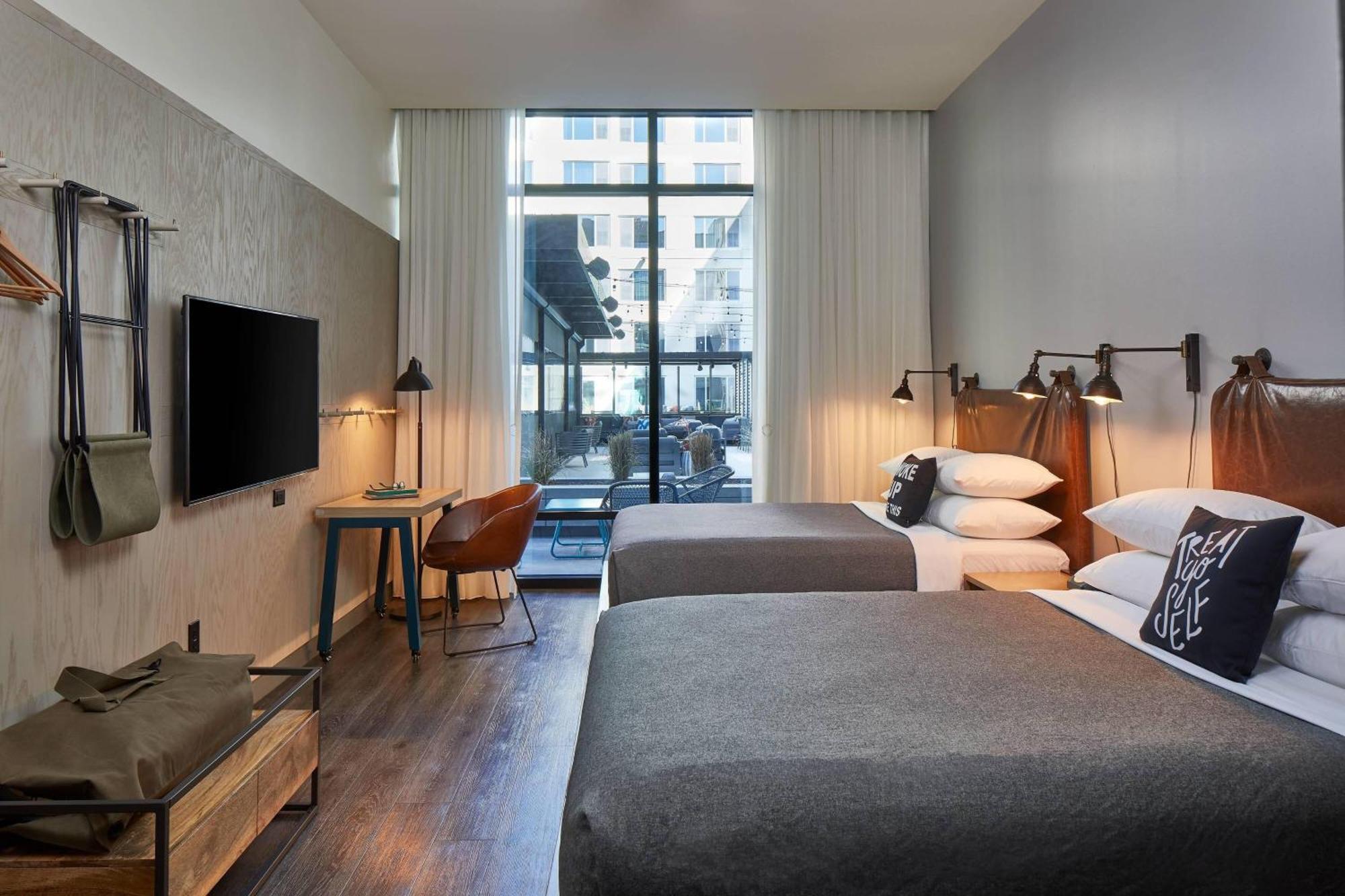 Hotel Moxy Midtown